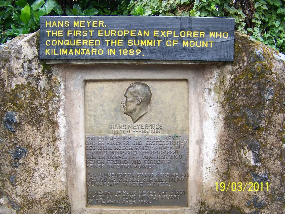marangu gate kilimanjaro