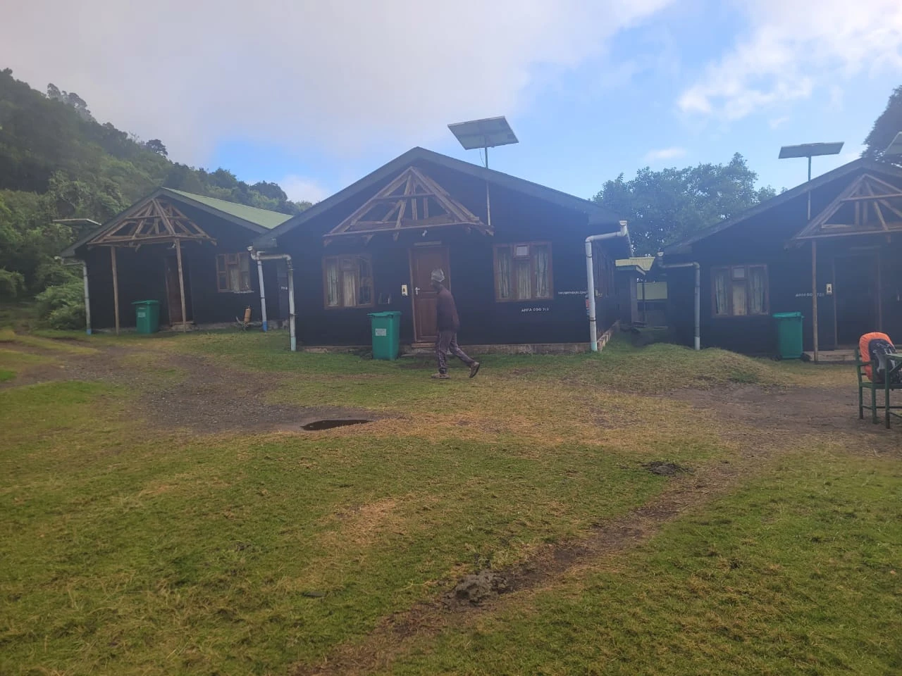 miriakamba hut mount meru