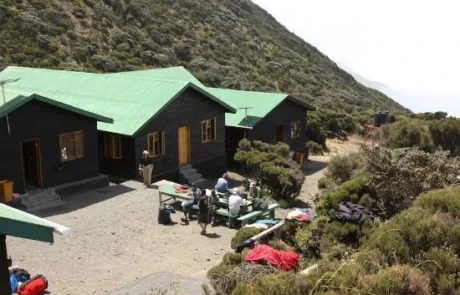 saddle-hut-meru saddle hut mount meru