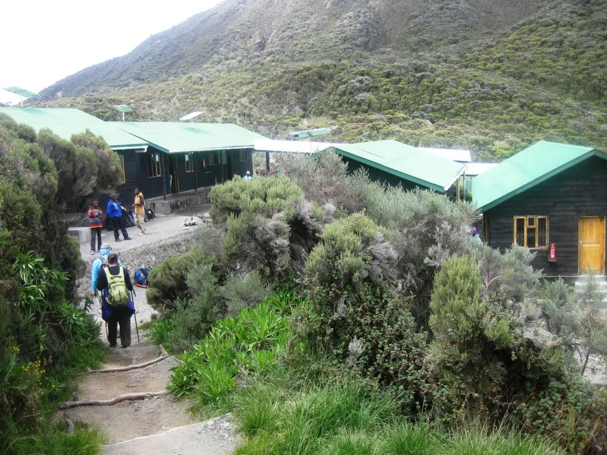 saddle-hut-mount-meru saddle hut mount meru