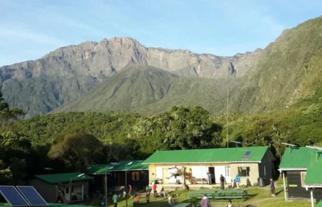 saddle-mout-meru-hut saddle mount meru